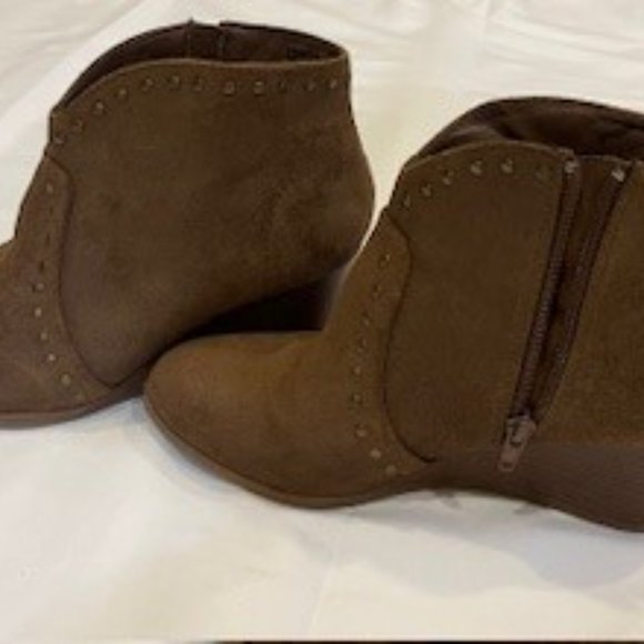 Wedge Heel Ankle Booties - Picture 4 of 4